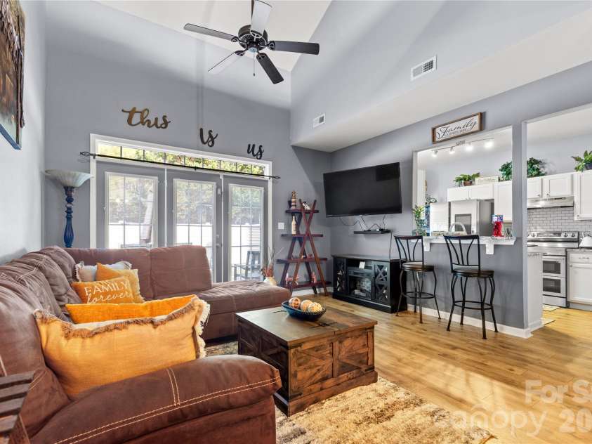 11141 Lions Mane Street, Charlotte, NC 28273.  MLS# CAR4430926, YatesRealty ID 54591. 
