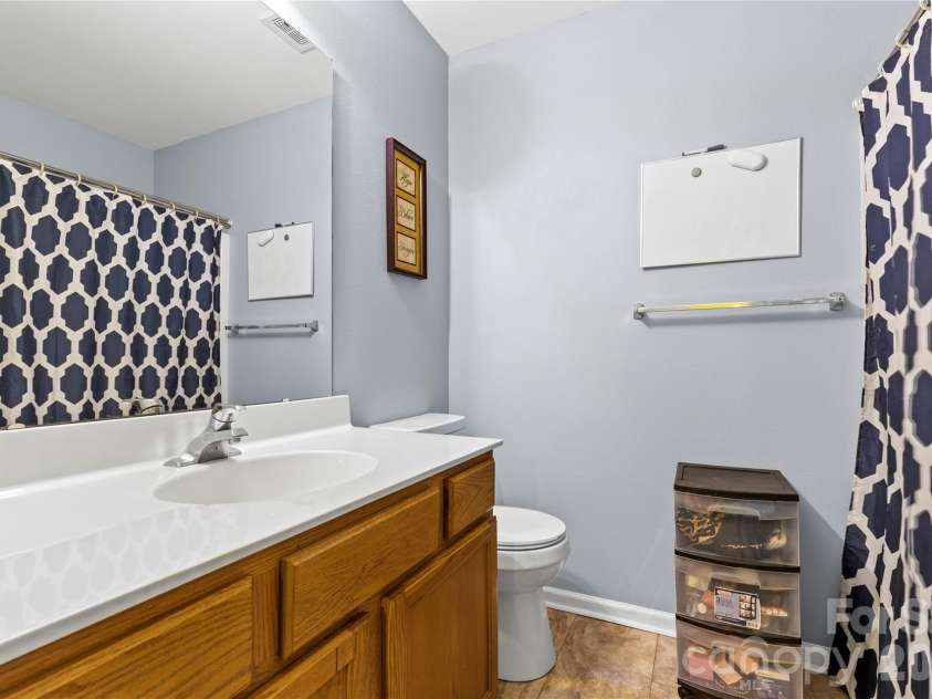 11141 Lions Mane Street, Charlotte, NC 28273.  MLS# CAR4430926, YatesRealty ID 54591. 