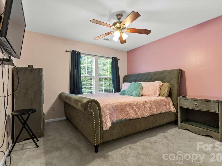 11141 Lions Mane Street, Charlotte, NC 28273.  MLS# CAR4430926, YatesRealty ID 54591. 