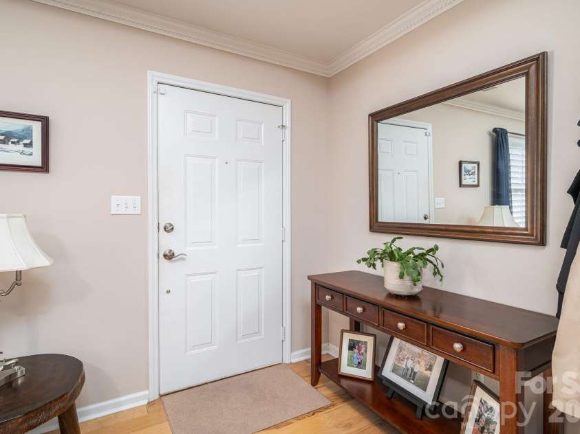 1618-B Union Road, Gastonia, NC 28054.  MLS# CAR4430084, YatesRealty ID 54592. 