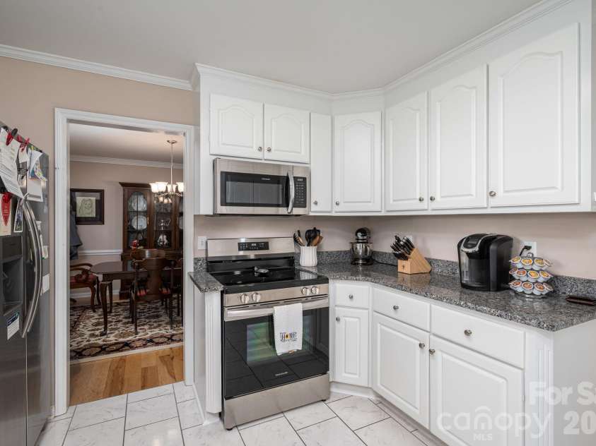 1618-B Union Road, Gastonia, NC 28054.  MLS# CAR4430084, YatesRealty ID 54592. 