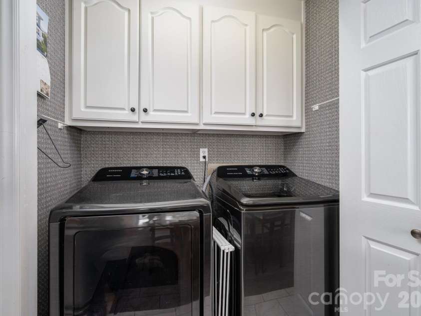 1618-B Union Road, Gastonia, NC 28054.  MLS# CAR4430084, YatesRealty ID 54592. 