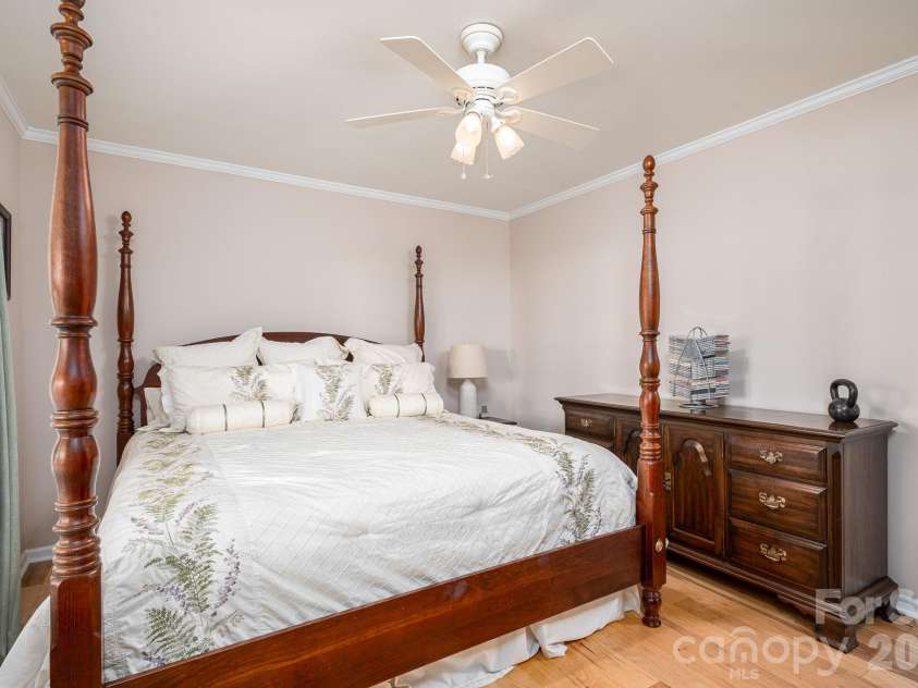 1618-B Union Road, Gastonia, NC 28054.  MLS# CAR4430084, YatesRealty ID 54592. 