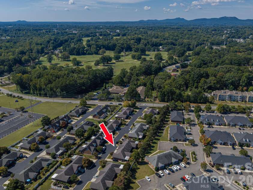 1618-B Union Road, Gastonia, NC 28054.  MLS# CAR4430084, YatesRealty ID 54592. 