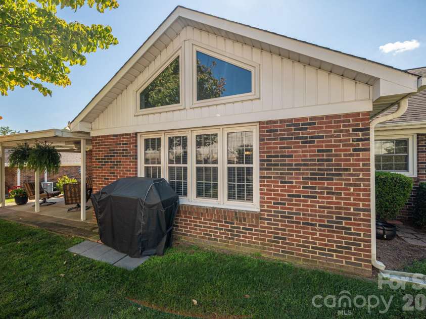 1618-B Union Road, Gastonia, NC 28054.  MLS# CAR4430084, YatesRealty ID 54592. 
