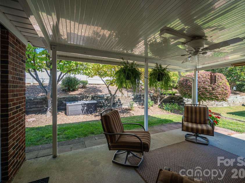 1618-B Union Road, Gastonia, NC 28054.  MLS# CAR4430084, YatesRealty ID 54592. 