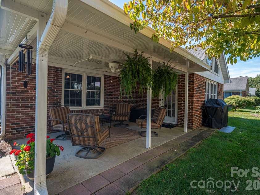 1618-B Union Road, Gastonia, NC 28054.  MLS# CAR4430084, YatesRealty ID 54592. 