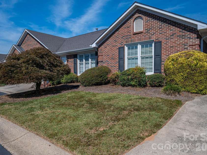 1618-B Union Road, Gastonia, NC 28054.  MLS# CAR4430084, YatesRealty ID 54592. 