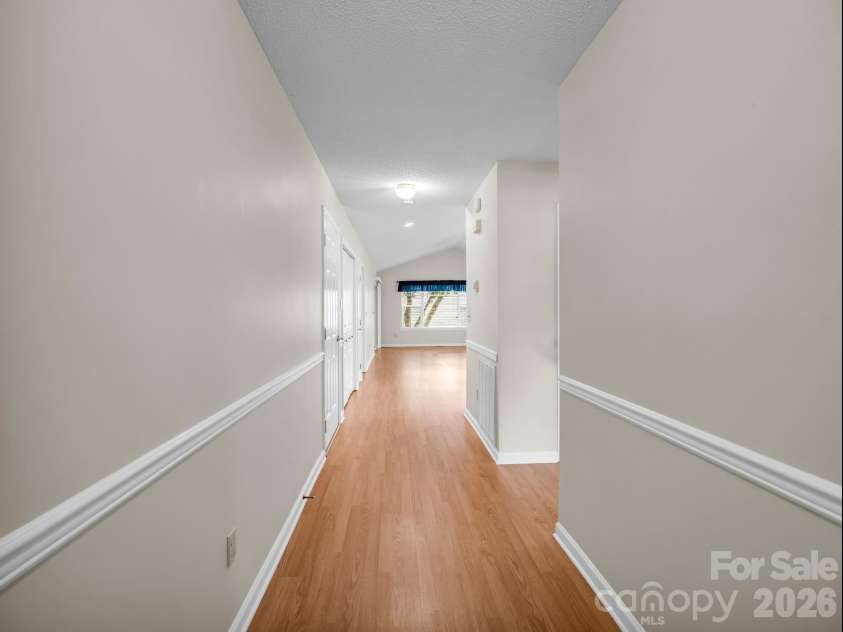 13 Gray Wolf Lane, Hendersonville, NC 28792.  MLS# CAR4427754, YatesRealty ID 54594. Welcoming Entry Hall