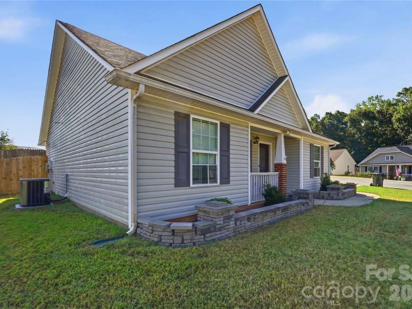 4066 Thomas Sam Drive, Rock Hill, SC 29732.  MLS# CAR4429762, YatesRealty ID 54595. 