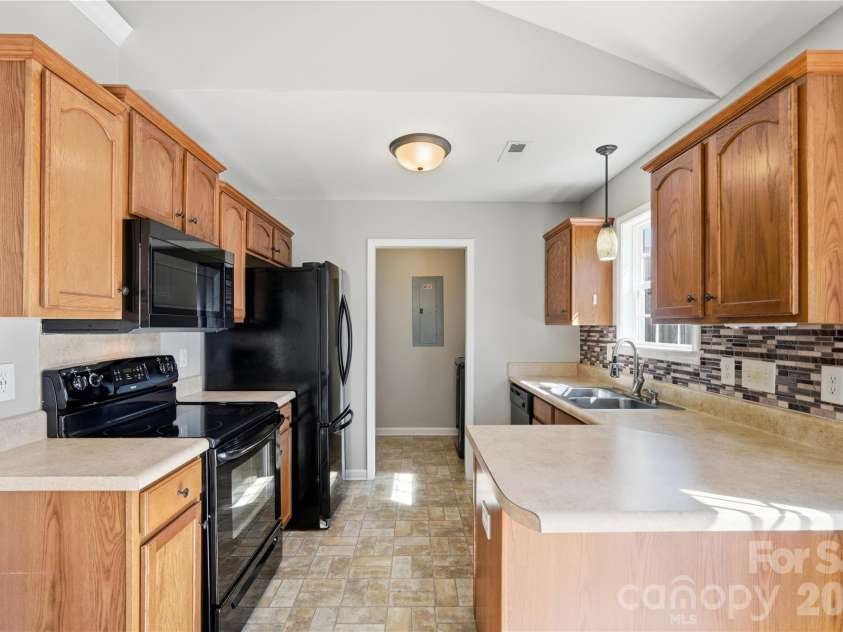 4066 Thomas Sam Drive, Rock Hill, SC 29732.  MLS# CAR4429762, YatesRealty ID 54595. 