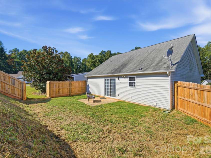 4066 Thomas Sam Drive, Rock Hill, SC 29732.  MLS# CAR4429762, YatesRealty ID 54595. 