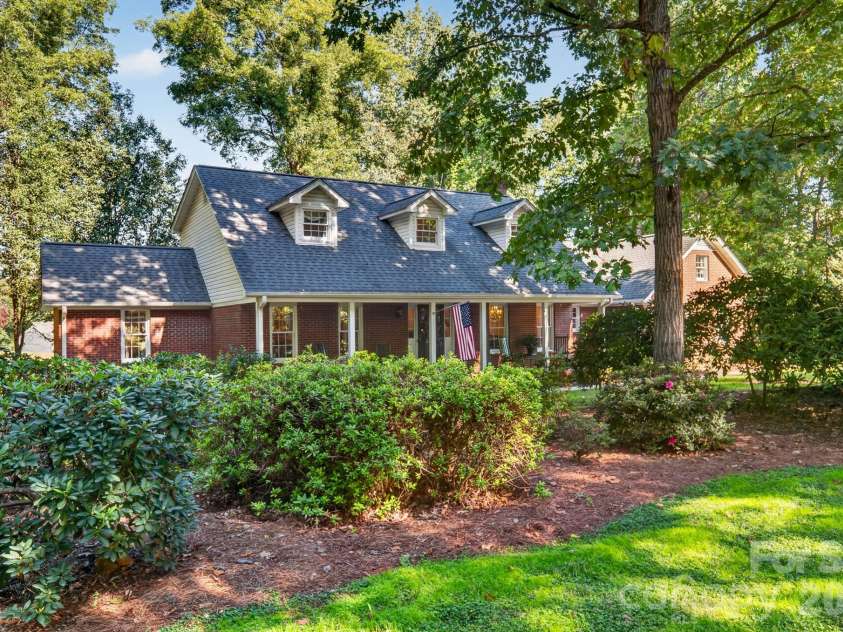 310 Travis Lane, Salisbury, NC 28146.  MLS# CAR4430797, YatesRealty ID 54596. 