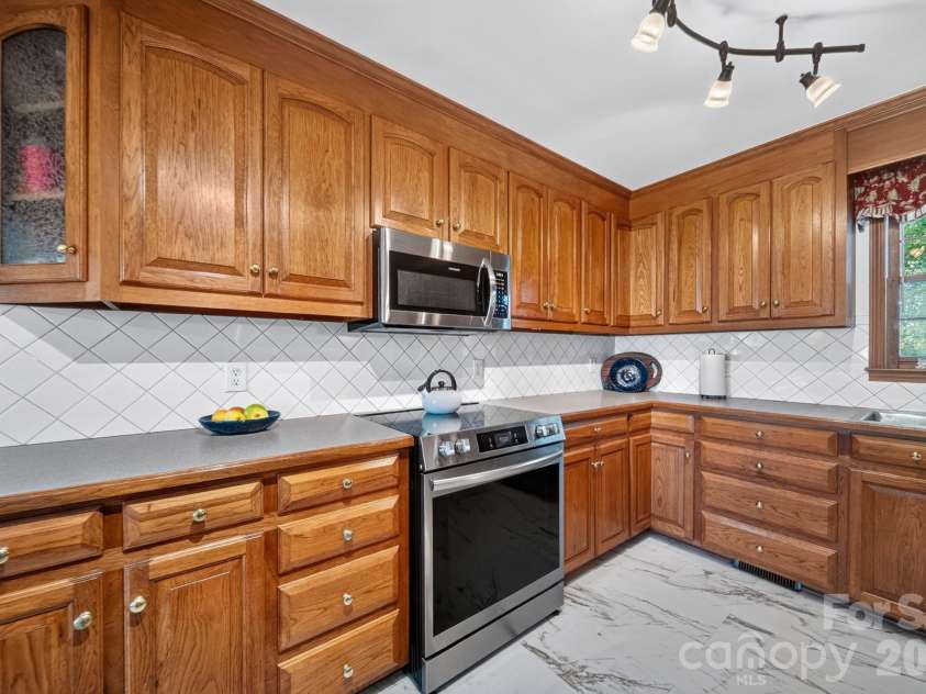 310 Travis Lane, Salisbury, NC 28146.  MLS# CAR4430797, YatesRealty ID 54596. 