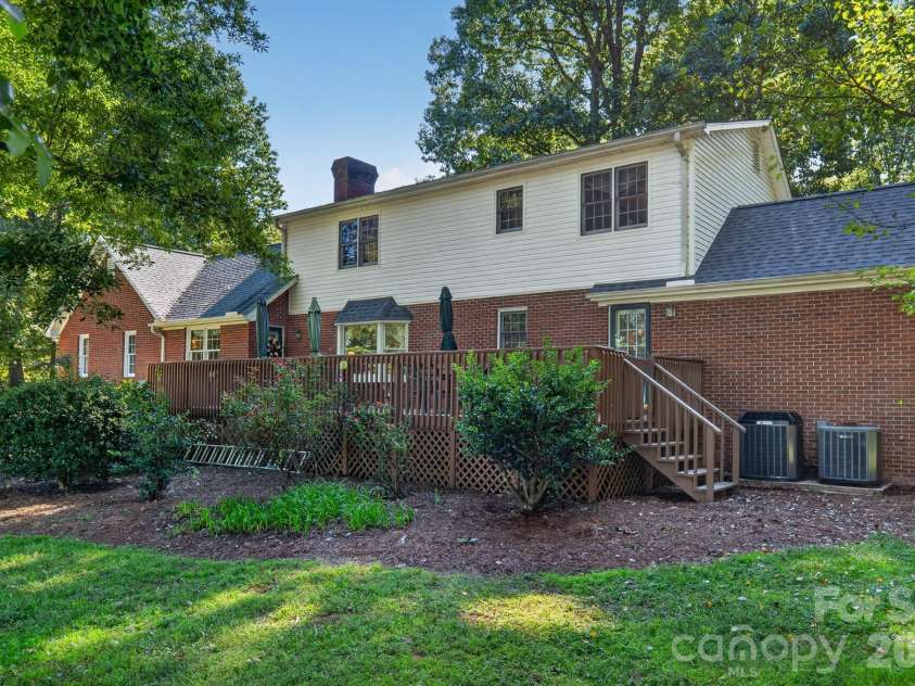 310 Travis Lane, Salisbury, NC 28146.  MLS# CAR4430797, YatesRealty ID 54596. 