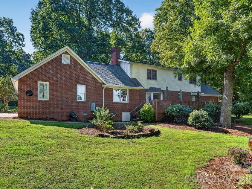 310 Travis Lane, Salisbury, NC 28146.  MLS# CAR4430797, YatesRealty ID 54596. 