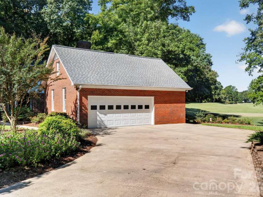 310 Travis Lane, Salisbury, NC 28146.  MLS# CAR4430797, YatesRealty ID 54596. 