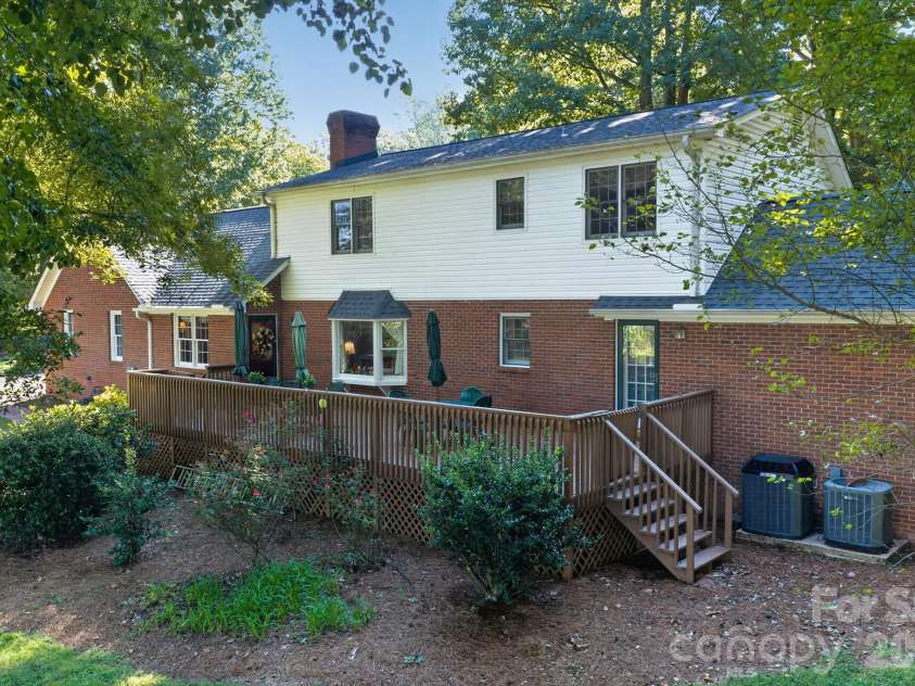 310 Travis Lane, Salisbury, NC 28146.  MLS# CAR4430797, YatesRealty ID 54596. 