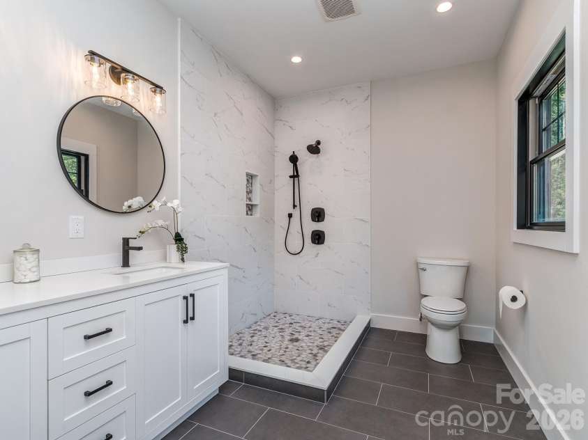 4899 Moonlite Bay Drive, Sherrills Ford, NC 28673.  MLS# CAR4343419, YatesRealty ID 5460. Ensuite bath