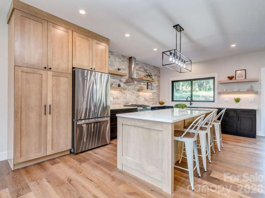 4899 Moonlite Bay Drive, Sherrills Ford, NC 28673.  MLS# CAR4343419, YatesRealty ID 5460. Kitchen with custom cabinets