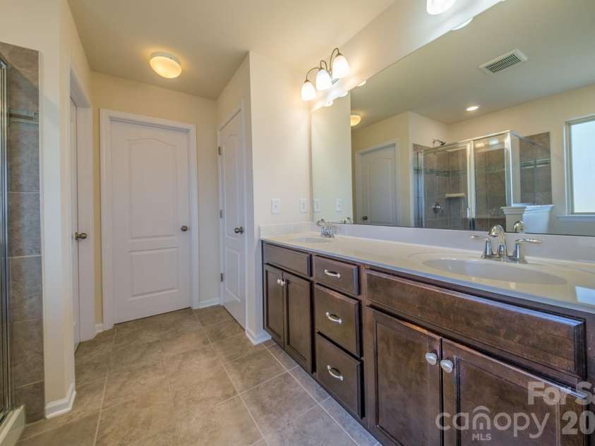 2004 Hudson Mill Drive, Waxhaw, NC 28173.  MLS# CAR4430158, YatesRealty ID 54600. 