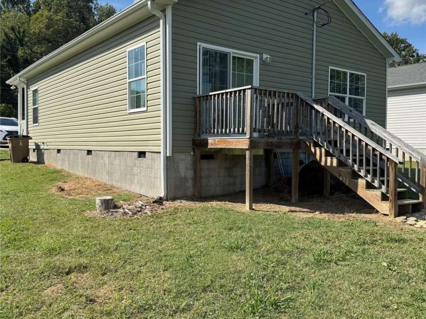 323 Martin Street, Shelby, NC 28150.  MLS# CAR4429863, YatesRealty ID 54603. Back deck area