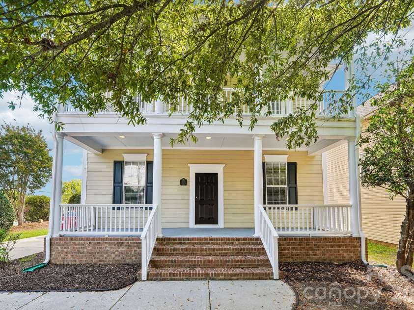 1001 Gainsborough Drive, Matthews, NC 28104.  MLS# CAR4430806, YatesRealty ID 54604. 