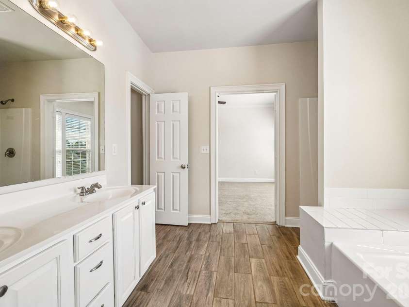 1001 Gainsborough Drive, Matthews, NC 28104.  MLS# CAR4430806, YatesRealty ID 54604. 