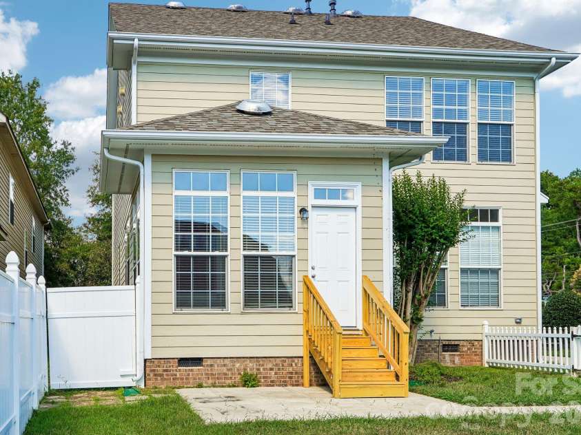 1001 Gainsborough Drive, Matthews, NC 28104.  MLS# CAR4430806, YatesRealty ID 54604. 