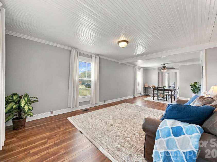 4021 SULPHUR SPRINGS Road, Hickory, NC 28601.  MLS# CAR4429506, YatesRealty ID 54608. 