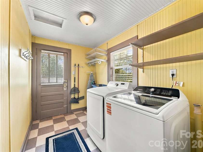 4021 SULPHUR SPRINGS Road, Hickory, NC 28601.  MLS# CAR4429506, YatesRealty ID 54608. 
