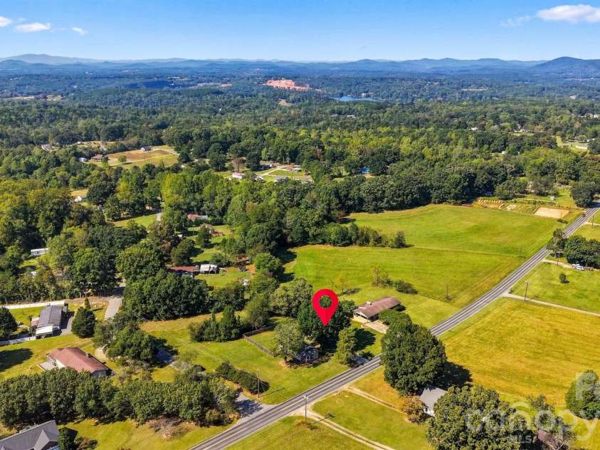 4021 SULPHUR SPRINGS Road, Hickory, NC 28601.  MLS# CAR4429506, YatesRealty ID 54608. 