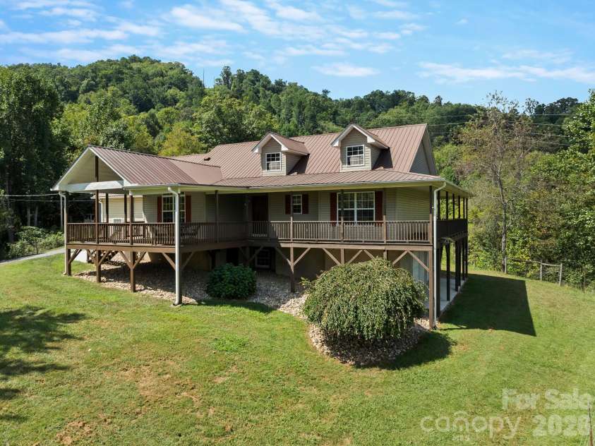 170 Yates Cove Road, Waynesville, NC 28785.  MLS# CAR4430510, YatesRealty ID 54609. 