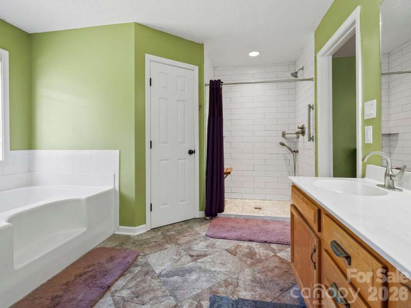 170 Yates Cove Road, Waynesville, NC 28785.  MLS# CAR4430510, YatesRealty ID 54609. 