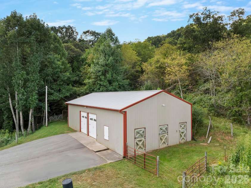170 Yates Cove Road, Waynesville, NC 28785.  MLS# CAR4430510, YatesRealty ID 54609. 