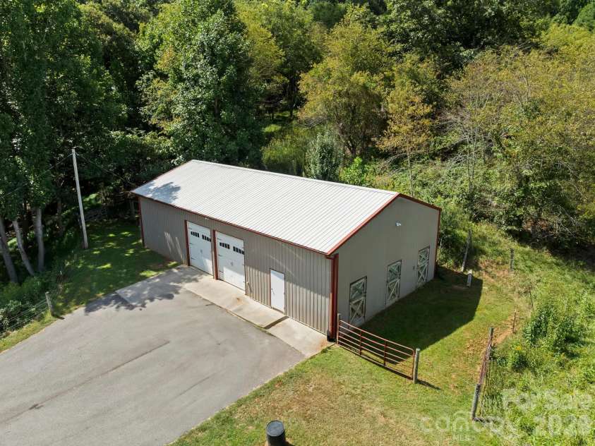 170 Yates Cove Road, Waynesville, NC 28785.  MLS# CAR4430510, YatesRealty ID 54609. 