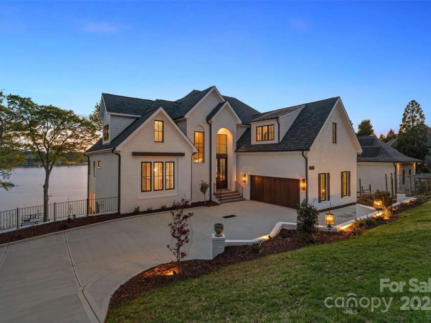 7116 Topsail Circle, Tega Cay, SC 29708.  MLS# CAR4238062, YatesRealty ID 5461. 