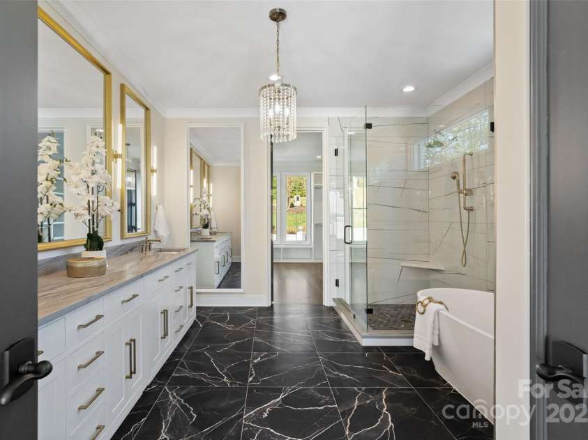 7116 Topsail Circle, Tega Cay, SC 29708.  MLS# CAR4238062, YatesRealty ID 5461. Primary Suite 1