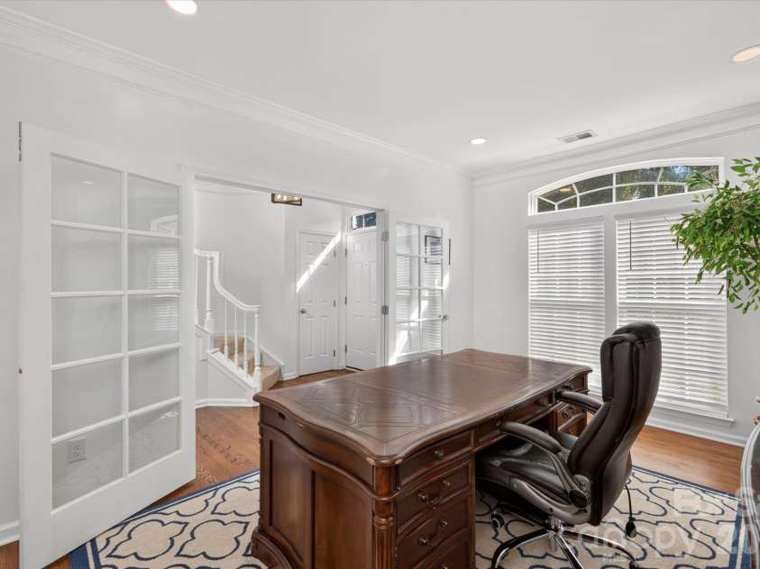 10304 Berkeley Pond Drive, Charlotte, NC 28277.  MLS# CAR4426622, YatesRealty ID 54611. 