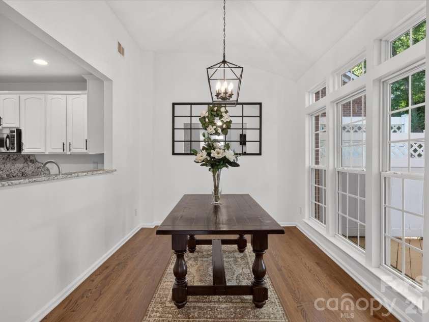 10304 Berkeley Pond Drive, Charlotte, NC 28277.  MLS# CAR4426622, YatesRealty ID 54611. 