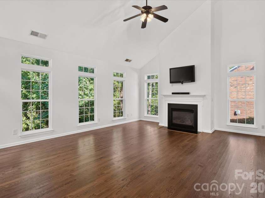 10304 Berkeley Pond Drive, Charlotte, NC 28277.  MLS# CAR4426622, YatesRealty ID 54611. 