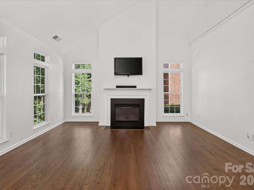 10304 Berkeley Pond Drive, Charlotte, NC 28277.  MLS# CAR4426622, YatesRealty ID 54611. 