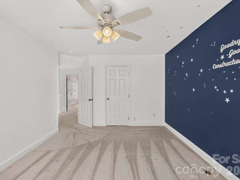 10304 Berkeley Pond Drive, Charlotte, NC 28277.  MLS# CAR4426622, YatesRealty ID 54611. 