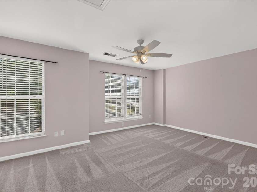 10304 Berkeley Pond Drive, Charlotte, NC 28277.  MLS# CAR4426622, YatesRealty ID 54611. 