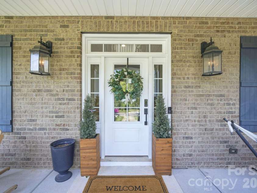 612 Highland Ridge Point, Clover, SC 29710.  MLS# CAR4424384, YatesRealty ID 54612. 
