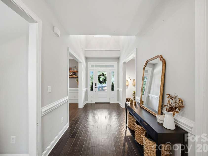 612 Highland Ridge Point, Clover, SC 29710.  MLS# CAR4424384, YatesRealty ID 54612. Foyer/hall looking to front door