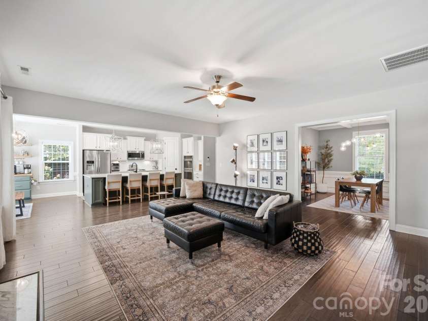 612 Highland Ridge Point, Clover, SC 29710.  MLS# CAR4424384, YatesRealty ID 54612. Fully open concept