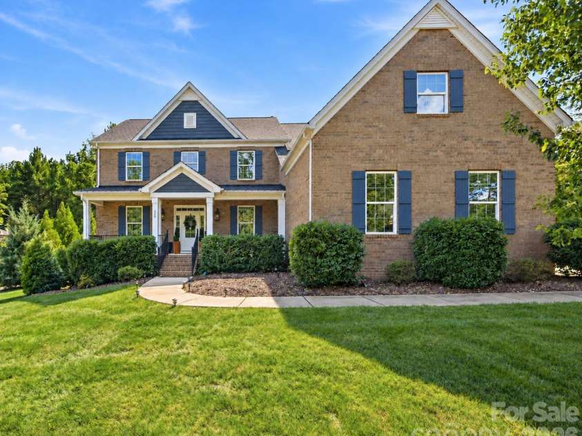612 Highland Ridge Point, Clover, SC 29710.  MLS# CAR4424384, YatesRealty ID 54612. Welcome to 612 Highland Ridge Point
