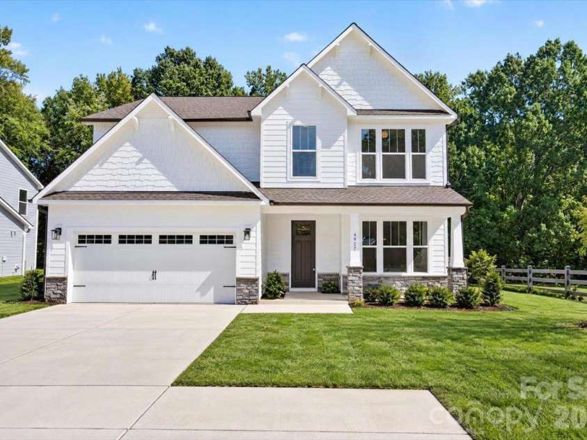 4927 Potter Road, Matthews, NC 28104.  MLS# CAR4430466, YatesRealty ID 54614. 