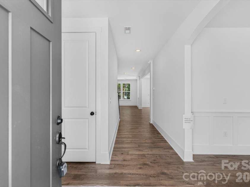 4927 Potter Road, Matthews, NC 28104.  MLS# CAR4430466, YatesRealty ID 54614. 